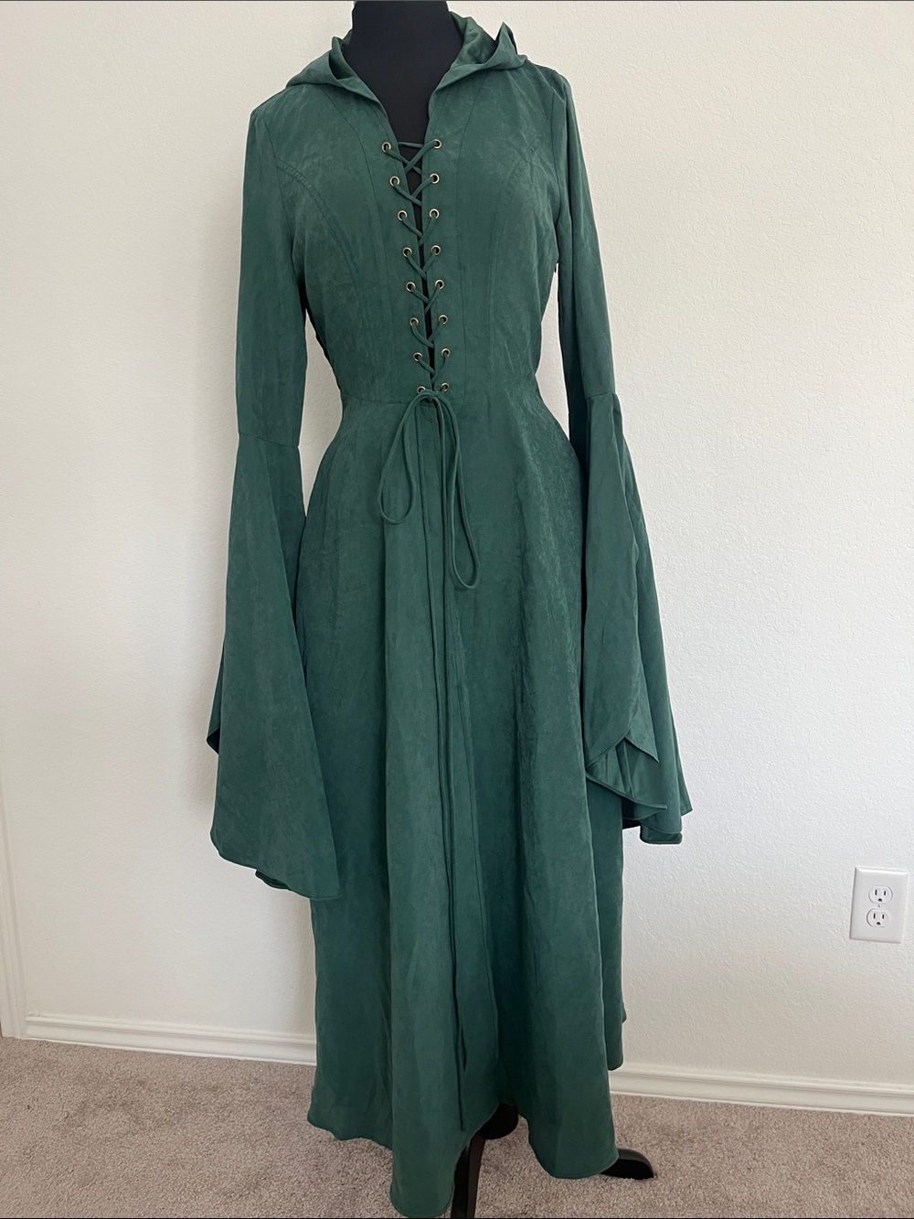 Scarlet Darkness Hooded Lace-Up Long Sleeve Maxi Dress - Picture 2 of 13